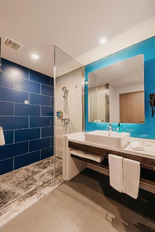 Holiday Inn Taizhou Cmc Екстериор снимка